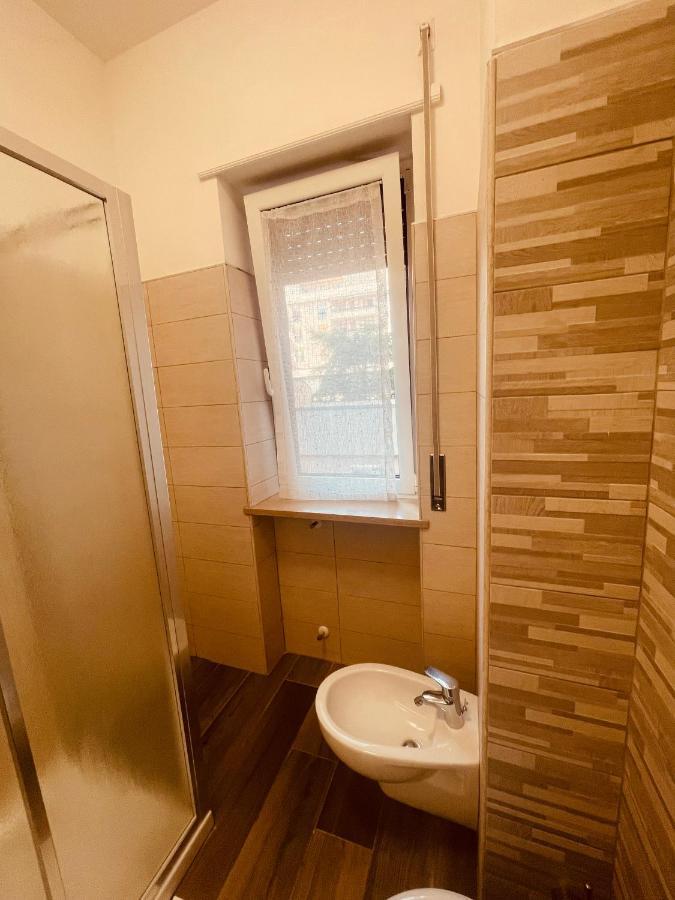 Carducci 83 Panzió Pescara Kültér fotó